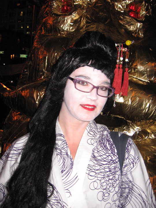 BeckyParty as a geisha girl at the Halloween Parade